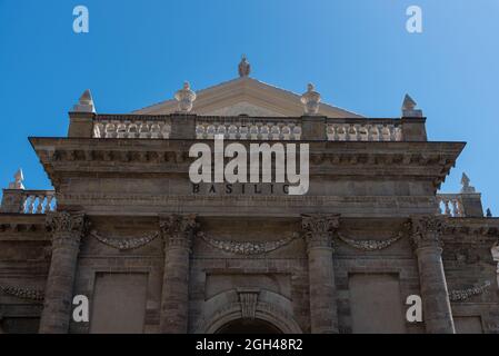 La cathédrale de la Madonna del Ponte, ou Santa Maria del Ponte, est le lieu de culte principal à Lanciano, dans la province de Chieti, la cathédrale o Banque D'Images