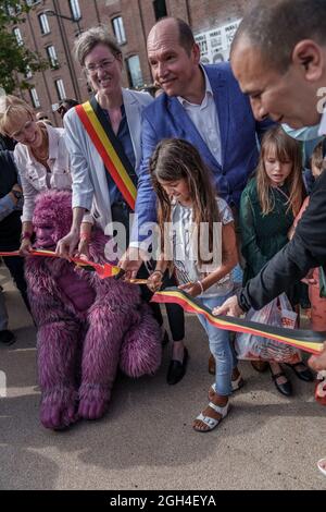 Bruxelles, Belgique - septembre 4. 2021. Inauguration de deux ponts sur le canal de Bruxelles. Il porte le nom de deux femmes : Loredana Marchi et Fatima Mernissi. Banque D'Images