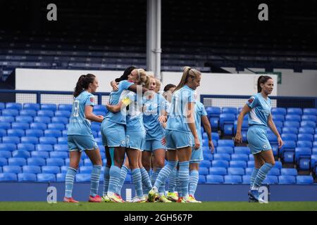 Liverpool, Royaume-Uni. 07e août 2021. Les joueurs célèbrent après que Khadija Shaw (21 Manchester City) a mis un but au cours du match Barclays FA Womens Super League entre Everton et Manchester City à Goodison Park à Liverpool, Angleterre Credit: SPP Sport Press photo. /Alamy Live News Banque D'Images