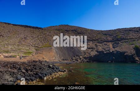 Vue sur la plage de Linosa appelée pozzolana di Levante, Sicile Banque D'Images