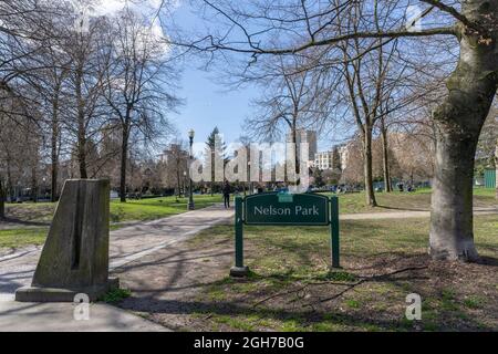 Vancouver, C.-B., Canada - mars 26 2021 : Nelson Park au printemps. Banque D'Images