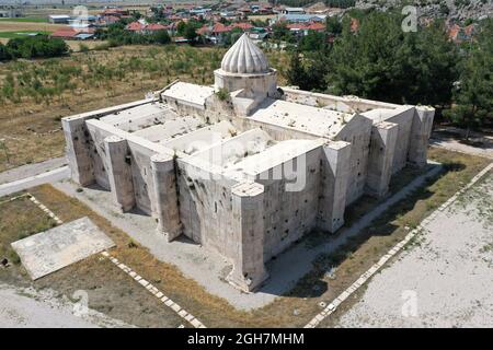 Susuz Caravanserai est situé à Burdur, Turquie. Susuz Caravanserai Anatolien Seljuk période, a été construit au XIIIe siècle. Banque D'Images