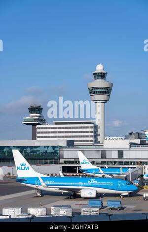 Avions KLM à l'aéroport de Schiphol à Amsterdam, aux pays-Bas, en Europe Banque D'Images