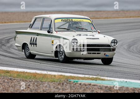 VAN LEENEN, Gerrit Jan et DU TOY VAN HEES, Bert avec Lotus Cortina lors de la course historique de Barcelone de la NKHTGT au circuit de Catalunya. Banque D'Images