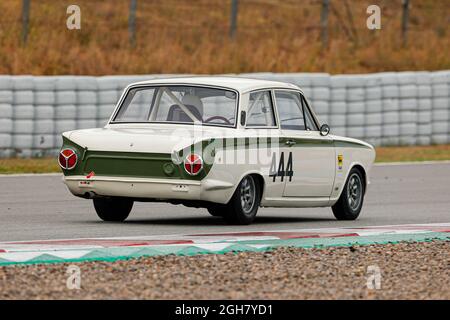 VAN LEENEN, Gerrit Jan et DU TOY VAN HEES, Bert avec Lotus Cortina lors de la course historique de Barcelone de la NKHTGT au circuit de Catalunya. Banque D'Images