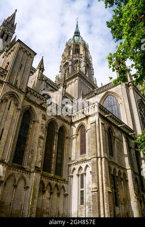 Cathédrale de Bayeux vue de la place de la liberté, Bayeux, Calvados, région normande, Nord-Ouest de la France Banque D'Images