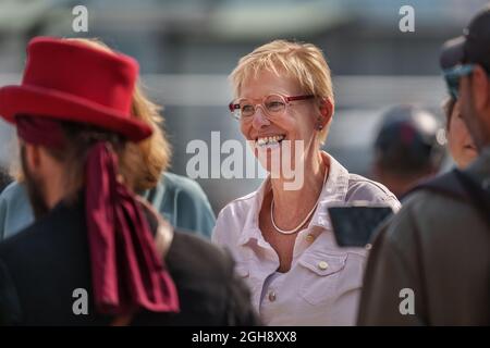 Bruxelles, Belgique - septembre 4. 2021. Inauguration de deux ponts sur le canal de Bruxelles. Il porte le nom de deux femmes : Loredana Marchi et Fatima Mernissi. Banque D'Images