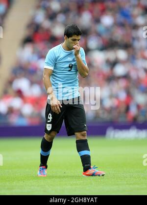 Uruguays Luis Suarez est sur le pas lors des Jeux Olympiques de Londres 2012, Sénégal contre Uruguay, Wembley Stadium, Londres, 29 juillet 2012. Banque D'Images