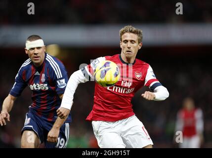 Nacho Monreal d'Arsenal en action lors du match de la Barclays Premier League entre Arsenal et Stoke City qui s'est tenu au stade Emirates à Londres, au Royaume-Uni, le 2 février 2013. Banque D'Images