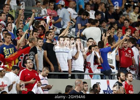 Les supporters israéliens s'impliquent lors du match de l'UEFA European U21 Soccer Championship Group A entre l'Angleterre et l'Italie au stade Bloomfield de tel Aviv, Israël, le mercredi 5 juin 2013. Banque D'Images