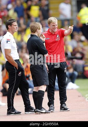 Eddie Howe de Bournemouth se plaint au quatrième officiel lors du match de championnat Sky Bet entre Watford et AFC Bournemouth qui s'est tenu à Vicarage Road à Watford, au Royaume-Uni, le 10 août 2013. Photo de: David Klein Banque D'Images