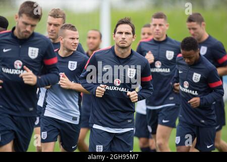 Frank Lampard, d'Angleterre, lors de la session d'entraînement en Angleterre au parc St Georges à Burton-upon-Trent, le 3 septembre 2013. Banque D'Images