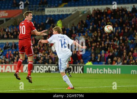 Andy King of Wales marque le premier but lors de la mantching internationale amicale entre le pays de Galles et la Finlande le 16 novembre 2013, au Royaume-Uni, au Cardiff City Stadium. Simon Bellis, Banque D'Images