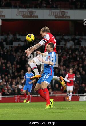 Nicklas Bendtner d'Arsenal a marquant son premier but lors du match de la Barclays Premier League entre Arsenal et Hull City au stade Emirates de Londres. David Klein. Banque D'Images