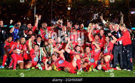 RC Toulon célèbre la victoire de la coupe Heineken lors de la finale de la coupe Heineken le match entre RC Toulon et Saracens au Millennium Stadium le 24 mai 2014 à Cardiff, Royaume-Uni. Photo Simon Bellis/Sportimage. Banque D'Images