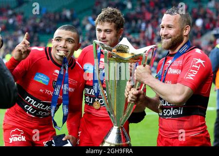 Bryan Habana, RC Toulon Leigh Halfpenny, RC Matt Giteau de Toulon lors du match final de la coupe des champions de rugby européenne 2015 entre ASM Clermont Auvergne et RC Toulon au stade de Twickenham, Londres, Royaume-Uni, le 2 mai 2015. Charlie Forgham-Bailey Banque D'Images