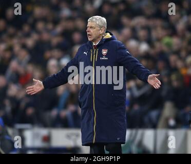 Le gestionnaire d'Arsene Wenger d'Arsenal réagit pendant le match de la coupe FA au KC Stadium. Le crédit photo doit se lire comme suit : Simon Bellis/Sportimage via PA Images Banque D'Images