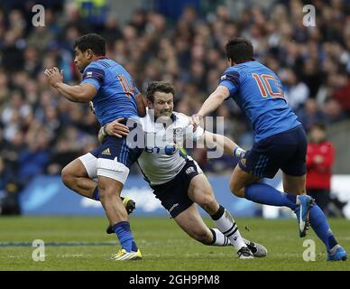 Wesley Fofana, de France, affrontée par Peter Horne, d'Écosse, lors du match des six Nations du RBS de 2016 au stade Murrayfield, à Édimbourg. Le crédit photo doit se lire comme suit : Simon Bellis/Sportimage via PA Images Banque D'Images