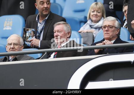 Sir Alex Ferguson et Albert Morgan lors du match de la Barclays Premier League au Etihad Stadium. Le crédit photo doit se lire comme suit : Philip Oldham/Sportimage via PA Images Banque D'Images