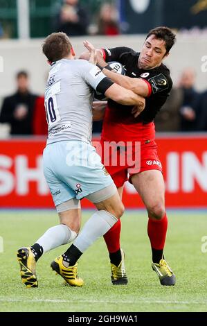 Brad Barritt de Saracens et Stephen Myler de Northampton lors du quart de finale 2016 de la coupe des champions de rugby européenne au stade Aviva, Londres. Le crédit photo doit se lire comme suit : Charlie Forgham-Bailey/Sportimage via PA Images Banque D'Images