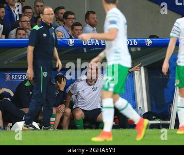 Roy Keane République d'Irlande entraîneur assistant soufflet du dugout lors du match de l'UEFA European Championship 2016 au Stade Pierre Mauroy, Lille. Date de la photo 22 juin 2016 pic David Klein/Sportimage via PA Images Banque D'Images