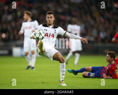 Le DELE Alli de Tottenham est en action lors du match de groupe de la Ligue des Champions au stade Wembley, Londres. Date de la photo 7 décembre 2016 pic David Klein/Sportimage via PA Images Banque D'Images