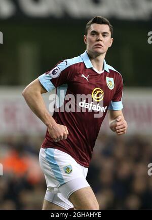 Michael Keane de Burnley en action pendant le match de la Premier League au stade White Hart Lane, Londres. Date de la photo 18 décembre 2016 pic David Klein/Sportimage via PA Images Banque D'Images