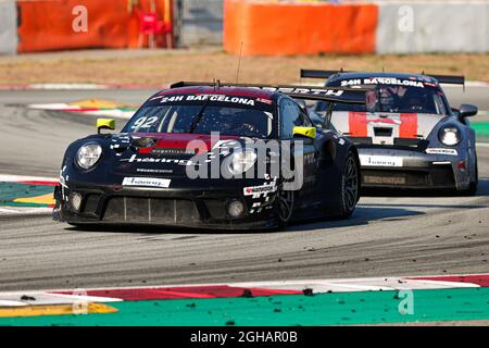 Montmelo, Barcelone, Espagne. 5 septembre 2021. Pilotes : Jurgen Haring, Bobby Gonzales, Wolfgang Triller et Marco Seefried de Herberth Motorsport avec Porsche 911 GT3 R (991 II) pendant la course HANKOOK 24H BARCELONA 2021 sur le circuit de Catalunya. (Image de crédit : © David Ramirez/DAX via ZUMA Press Wire) Banque D'Images