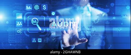 Audit - examen financier officiel pour les affaires comme concept sur l'écran virtuel Banque D'Images