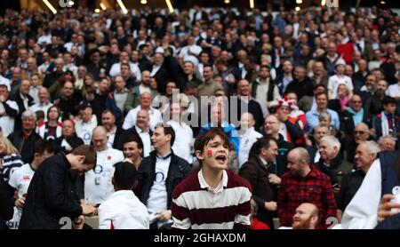 Fans lors du match des six Nations au stade de Twickenham, Londres. Date de la photo : 11 mars 2017. Le crédit photo devrait se lire comme suit : Lynne Cameron/Sportimage via PA Images Banque D'Images