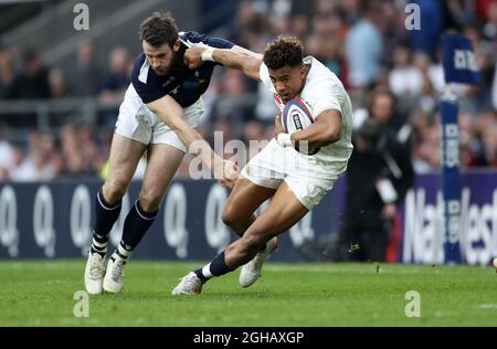 Anthony Watson d'Angleterre et Tommy Seymour d'Écosse le match des six Nations au stade de Twickenham, à Londres. Date de la photo : 11 mars 2017. Le crédit photo devrait se lire comme suit : Lynne Cameron/Sportimage via PA Images Banque D'Images