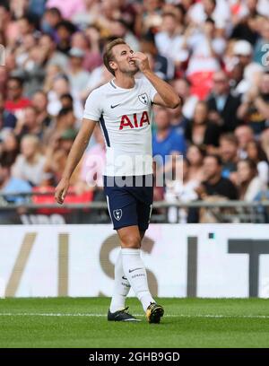 Harry Kane de Tottenham est sur le point de s'être abattu pendant le match d'avant-saison au stade Wembley, à Londres. Photo le 5 août 2017. Le crédit photo doit être lu : David Klein/Sportimage via PA Images Banque D'Images