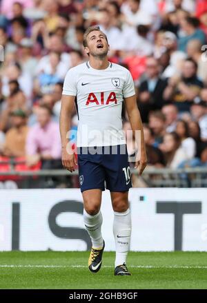 Harry Kane de Tottenham est sur le point de s'être abattu pendant le match d'avant-saison au stade Wembley, à Londres. Photo le 5 août 2017. Le crédit photo doit être lu : David Klein/Sportimage via PA Images Banque D'Images