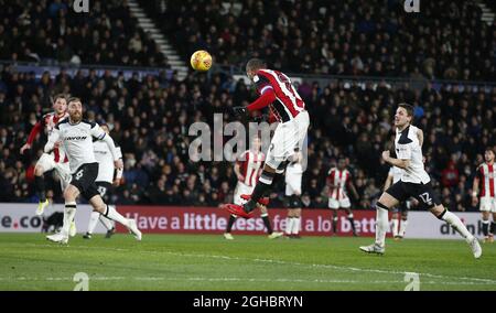 Leon Clarke, de Sheffield Utd, se dirigeait vers le but égalisateur lors du match de championnat au stade Pride Park, Derby. Date de la photo 1er janvier 2018. Le crédit photo doit se lire comme suit : Simon Bellis/Sportimage via PA Images Banque D'Images