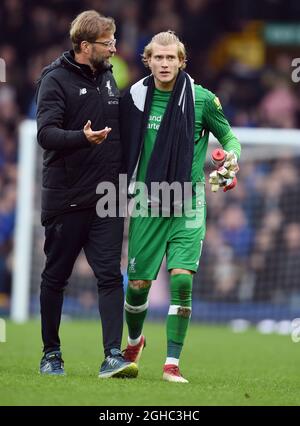 Jurgen Klopp, directeur de Liverpool, et Loris Karius, gardien de but de Liverpool, ont terminé le match de première ligue au stade Goodison Park, à Liverpool. Date de la photo 7 avril 2018. Le crédit photo doit être lu : Robin Parker/Sportimage via PA Images Banque D'Images