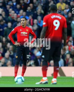 Chris Smalling de Manchester United semble abattu après avoir été concédé lors du match de la Premier League au stade Old Trafford, à Manchester. Photo date 6 octobre 2018. Le crédit d'image devrait se lire: Matt McNulty/Sportimage via PA Images Banque D'Images