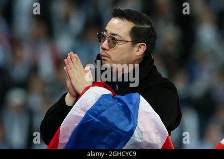 Aiyawatt Srivaddhanaprabha dirige les joueurs de Leicester City sur un tour en l'honneur du soutien reçu après la mort de Vichai Srivaddhanaprabha lors du match de Premier League au King Power Stadium, Leicester. Date de la photo : 10 novembre 2018. Le crédit photo doit se lire comme suit : James Wilson/Sportimage via PA Images Banque D'Images