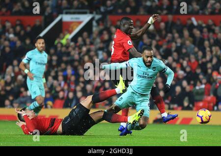 Mesut Ozil d'Arsenal marque son deuxième but d'équipe lors du match de la Premier League à Old Trafford, Manchester. Date de la photo : 5 décembre 2018. Le crédit d'image devrait se lire: Matt McNulty/Sportimage via PA Images Banque D'Images