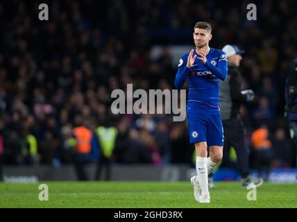 Jorginho, de Chelsea, applaudit les fans lors du coup de sifflet final lors du match de la Premier League au stade Stamford Bridge, à Londres. Date de la photo : 8 décembre 2018. Le crédit photo doit se lire comme suit : Craig Mercer/Sportimage via PA Images Banque D'Images