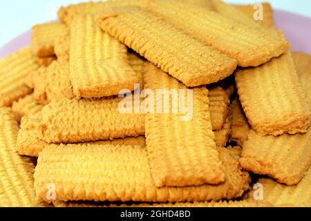 Cuisine arabe; biscuits pour la célébration de la fête islamique El Fitr (la fête qui vient après le Ramadan). Délicieux biscuits traditionnels arabes de blé Banque D'Images