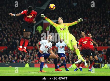 Paul Pogba, de Manchester United, marque le deuxième but de ses équipes lors du match de la Premier League à Old Trafford, Manchester. Date de la photo : 30 décembre 2018. Le crédit d'image devrait se lire: Matt McNulty/Sportimage via PA Images Banque D'Images