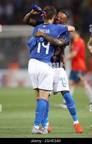 Federico Chiesa et Claud Adjapong d'Italie lors du championnat UEFA des moins de 21 ans 2019 à Renato Dall'Ara, Bologne. Date de la photo : 16 juin 2019. Le crédit photo doit être lu : Jonathan Moscrop/Sportimage via PA Images Banque D'Images