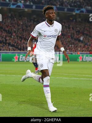 Tammy Abraham, de Chelsea, célèbre après avoir atteint le but d'ouverture lors du match de la Ligue des champions de l'UEFA au Stade Pierre Mauroy, Lille. Date de la photo : 2 octobre 2019. Le crédit photo doit se lire comme suit : Paul Terry/Sportimage via PA Images Banque D'Images