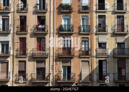 Barcelone, Espagne. Juillet 2018. Quartier résidentiel de Barcelone, Catalogne, Espagne. Banque D'Images