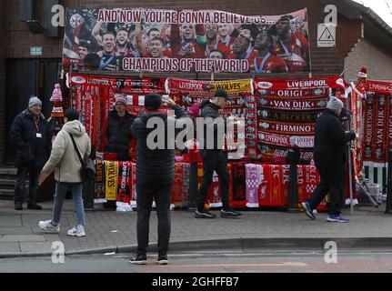 Les fans de Liverpool arrivent à Anfield avant le match de la Premier League à Anfield, Liverpool. Date de la photo : 29 décembre 2019. Le crédit photo doit être lu : Darren Staples/Sportimage via PA Images Banque D'Images