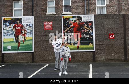 Les fans de Liverpool arrivent à Anfield avant le match de la Premier League à Anfield, Liverpool. Date de la photo : 29 décembre 2019. Le crédit photo doit être lu : Darren Staples/Sportimage via PA Images Banque D'Images