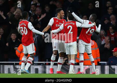 ArsenalÕs Pierre-Emerick Aubameyang célèbre après avoir obtenu son score pour le faire 3-2 lors du match de la Premier League au stade Emirates, Londres. Date de la photo : 23 février 2020. Le crédit photo doit se lire comme suit : Paul Terry/Sportimage via PA Images Banque D'Images