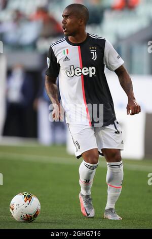 Douglas Costa, l'attaquant brésilien de Juventus, lors du match de la série A à l'Allianz Stadium de Turin. Date de la photo : 4 juillet 2020. Le crédit photo doit être lu : Jonathan Moscrop/Sportimage via PA Images Banque D'Images