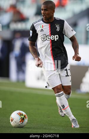 Douglas Costa, l'attaquant brésilien de Juventus, lors du match de la série A à l'Allianz Stadium de Turin. Date de la photo : 4 juillet 2020. Le crédit photo doit être lu : Jonathan Moscrop/Sportimage via PA Images Banque D'Images