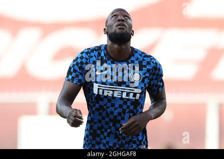 Joueur belge Romelu Lukaku d'Internazionale pendant l'échauffement avant la série A match à Luigi Ferraris, Gênes. Date de la photo : 25 juillet 2020. Le crédit photo doit être lu : Jonathan Moscrop/Sportimage via PA Images Banque D'Images